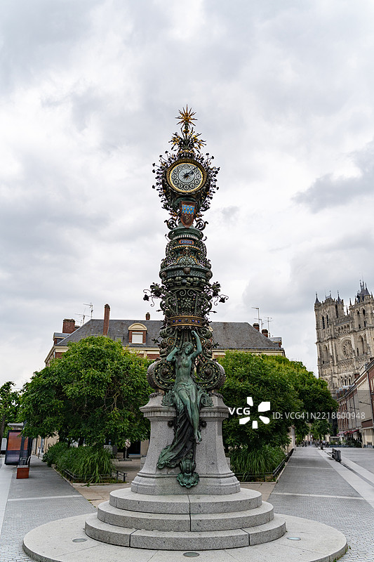 阿美恩市的艺术新潮风格时钟图片素材