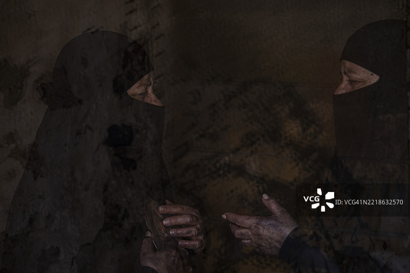 共享的目光：记忆的回响图片素材