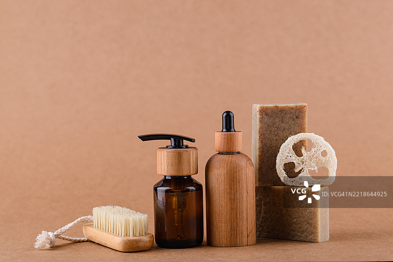环保化妆品竹瓶图片素材