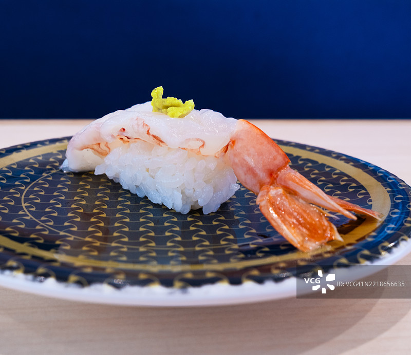 盘子里的寿司特写图片素材