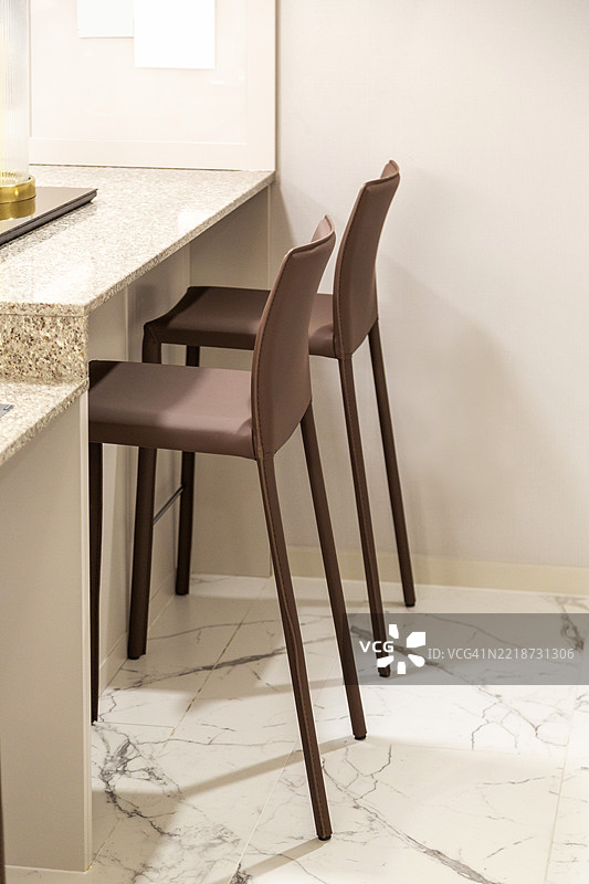 带岛台的厨房图片素材