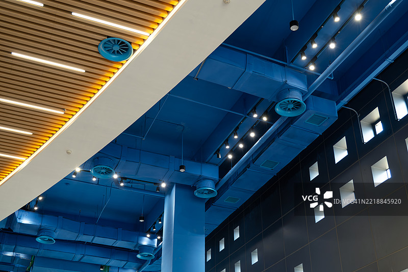 无遮蔽的天花板背景图片素材