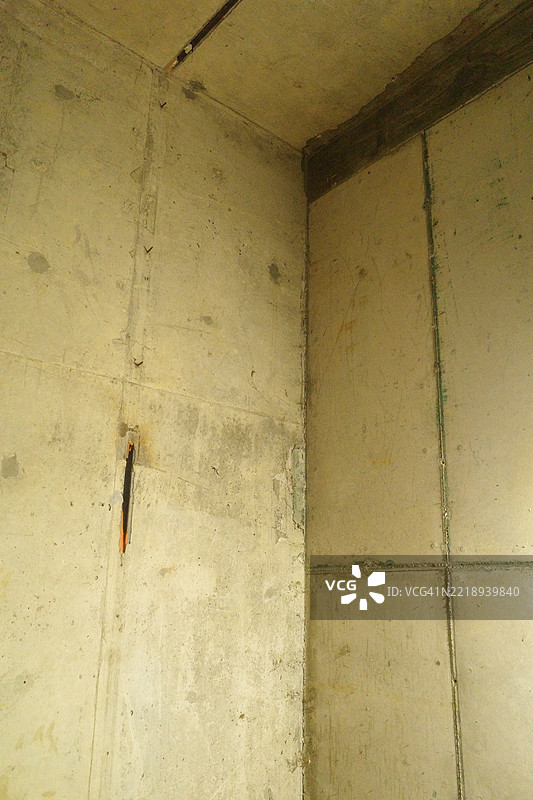 密封掩体中的混凝土墙图片素材