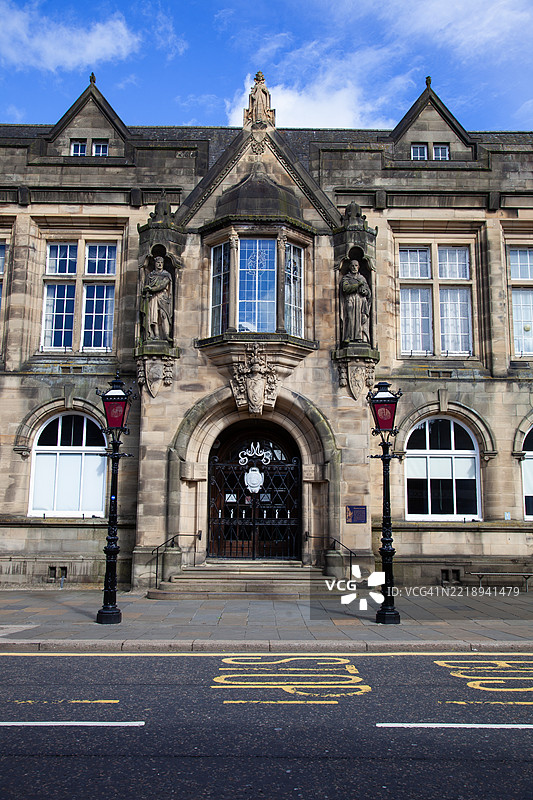 爱丁堡街道上的古老建筑图片素材