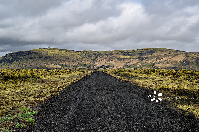 乡村风景中的空旷道路图片素材