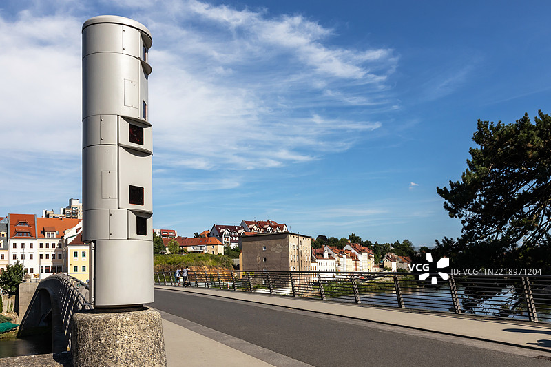 德国-波兰边境的现代摄像监控，位于格尔利茨/兹戈热莱茨图片素材