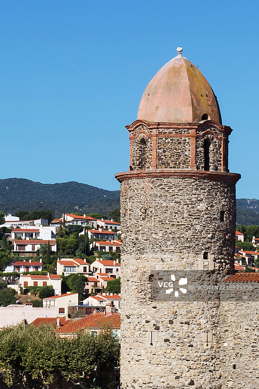 科利乌尔 - 法国南部著名历史村庄中的历史灯塔（红海岸，法国）图片素材