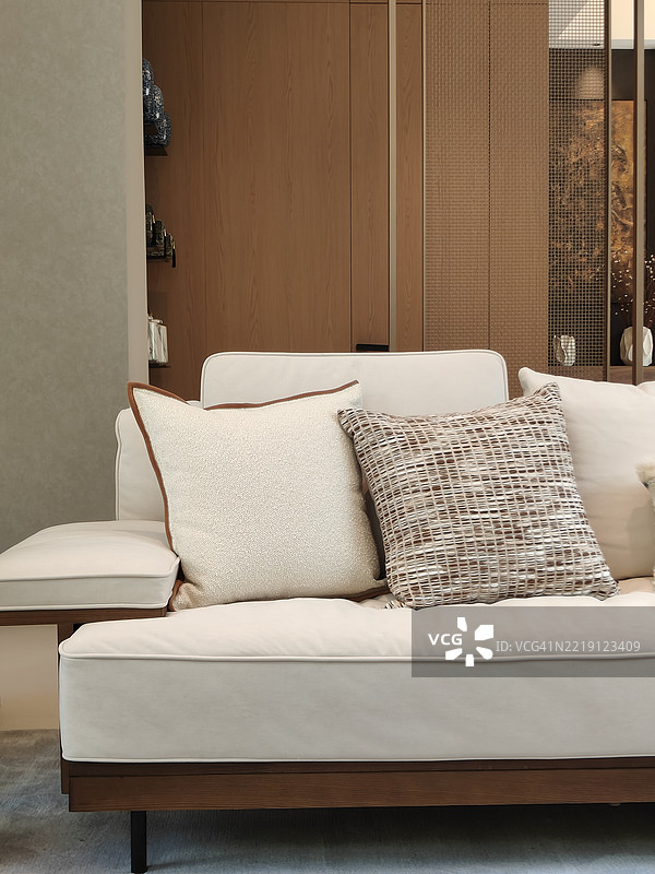 浅色白色布艺沙发图片素材