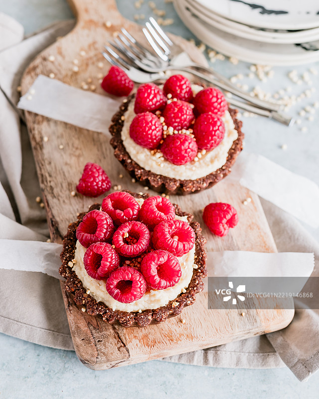无烘焙自制素食覆盆子塔图片素材
