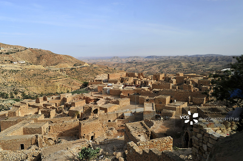 切尼尼，突尼斯柏柏尔穴居村庄图片素材