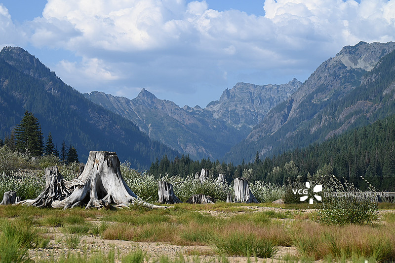 靠近华盛顿州斯诺夸尔米山的基基卢斯湖， 美国图片素材