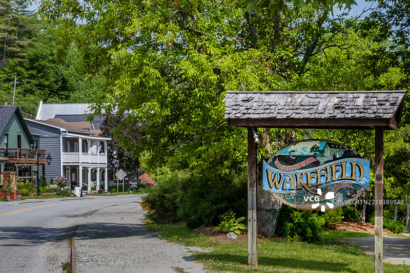 韦克菲尔德镇标志和市中心，魁北克，加拿大图片素材