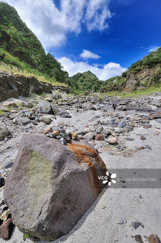 庞大的岩石、碎片和火山泥流在皮纳图博山图片素材
