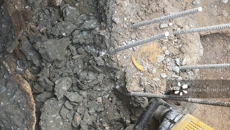 水泥提取，钻孔桩头图片素材