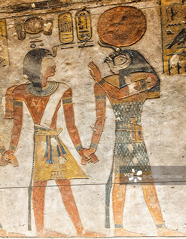 国王谷内色彩斑斓的浮雕和象形文字（拉美西斯三世墓 KV 11）图片素材