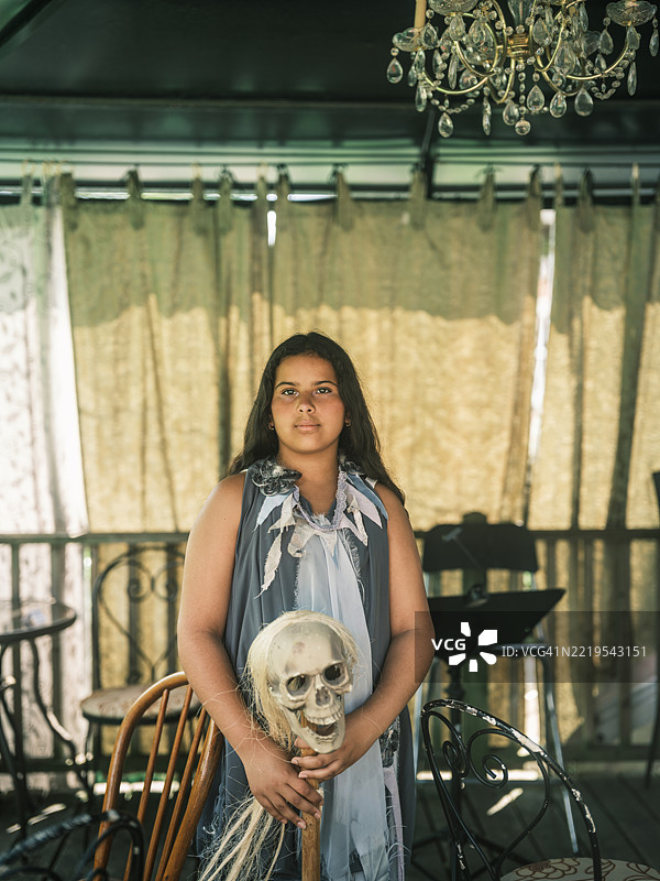 年轻的青少年女演员穿着古装图片素材