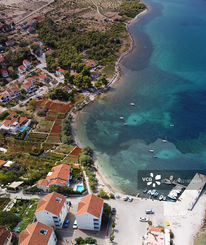 海边城镇的高角度视图图片素材