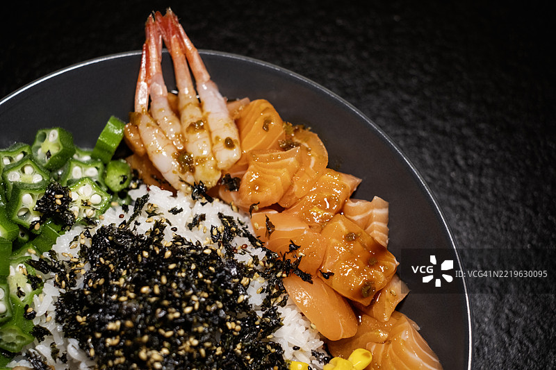 日本风味的刺身饭图片素材