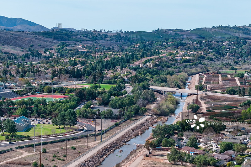 加州穆尔帕克的无人机视角图片素材