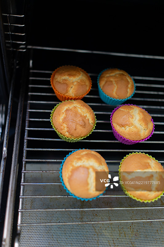 烘焙杯子蛋糕和松饼图片素材