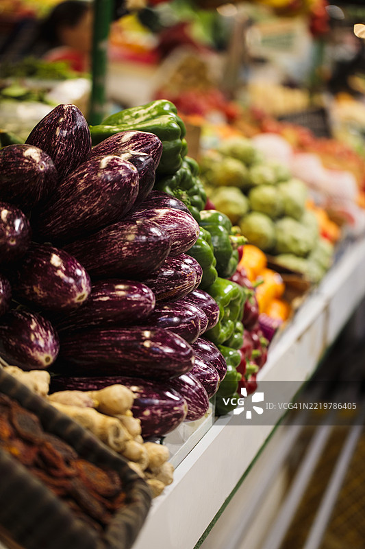市场上的水果摊位图片素材