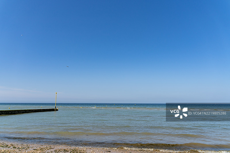 诺曼底沙滩，五月底图片素材