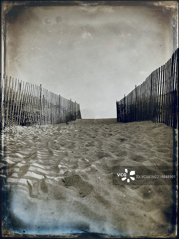 沙丘围栏。图片素材