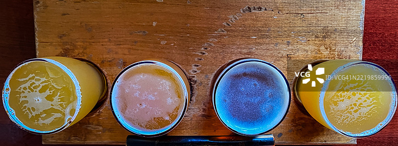 手工啤酒品鉴飞行图片素材