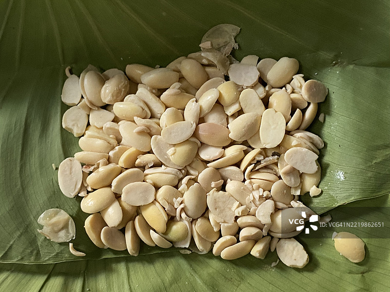 用香蕉叶包裹的大豆天贝图片素材