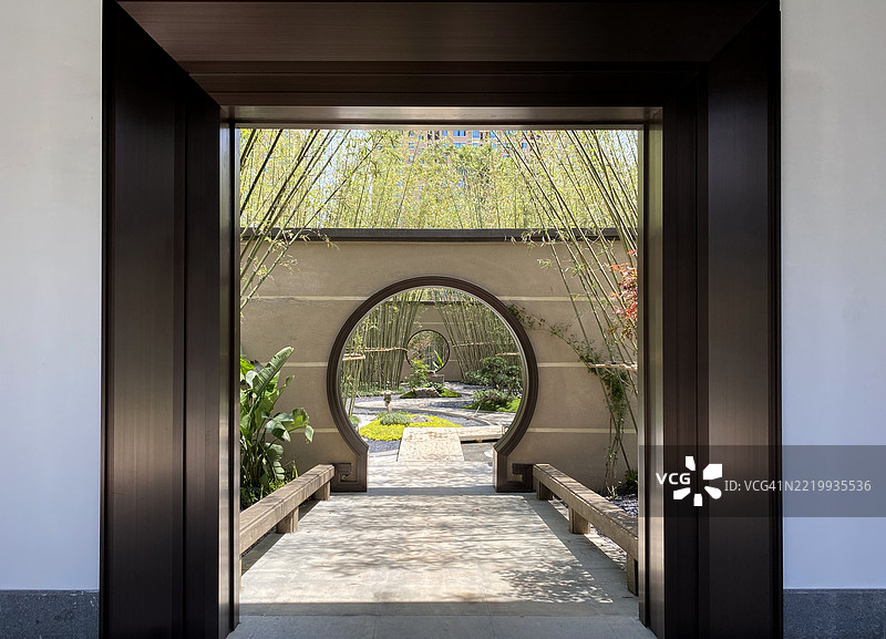 传统中国园林小径图片素材