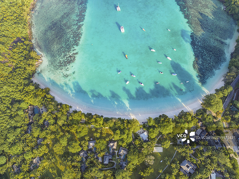 空中视角，塞舌尔，马埃岛，格劳港和劳奈港海滩，格劳港，塞舌尔图片素材