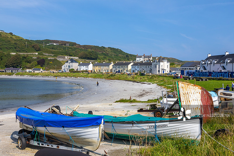 拉斯林岛教堂湾的船只，安特里姆郡，阿尔斯特，北爱尔兰，联合王国图片素材