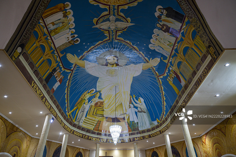 布拉柴维尔大教堂内部，刚果共和国图片素材