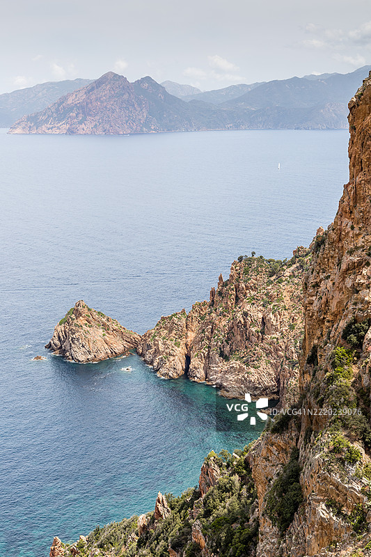 波尔图湾悬崖的鸟瞰图图片素材