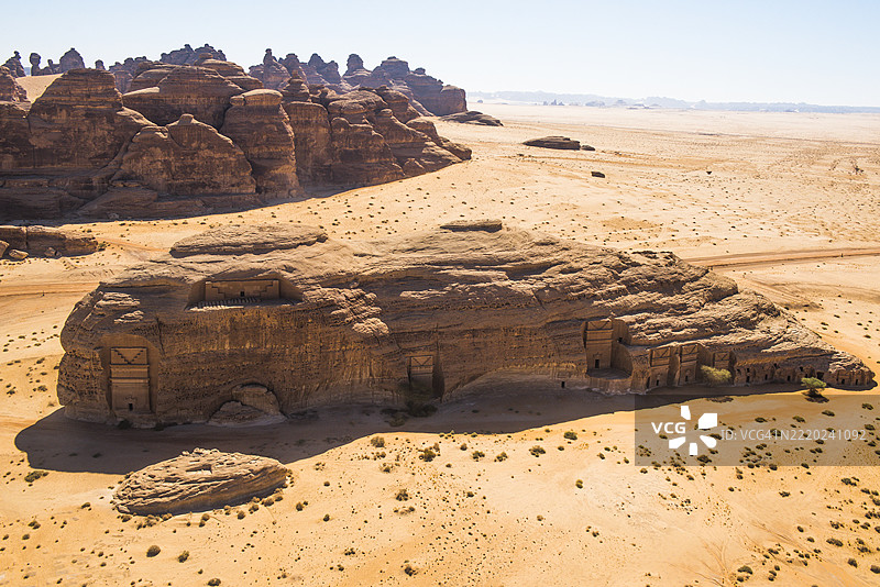 阿尔乌拉地区的赫格拉（马达因·萨利赫）贾巴尔·巴纳特（卡斯尔·阿尔·宾特）雕刻在砂岩岩石中的墓葬，联合国教科文组织，麦地那省，沙特阿拉伯图片素材