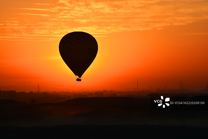 埃及日出热气球图片素材