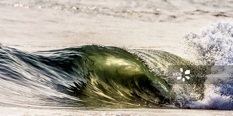 晶体中的桶波细节图片素材