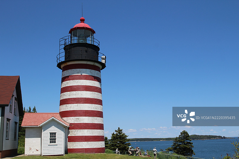 夸迪头灯塔图片素材