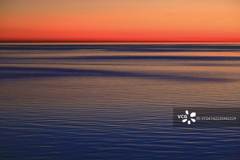 德国吕根岛塞林的波罗的海日落，宁静而祥和的风景图片素材
