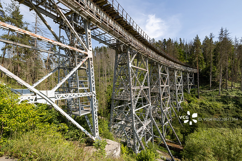 德国图林根州的齐梅斯塔尔桥历史铁路桥图片素材