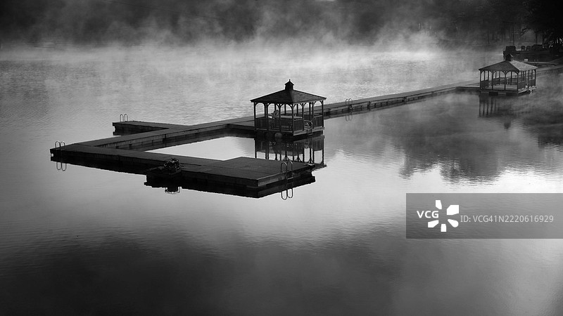 康涅狄格州米德尔敦湖泊的美丽景色图片素材