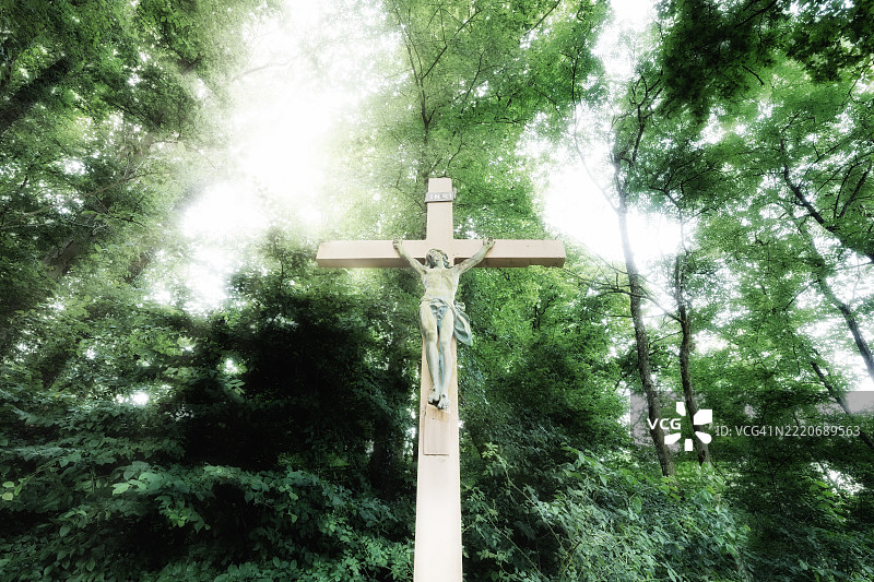 法国塞纳-马恩的圣母露德洞穴图片素材