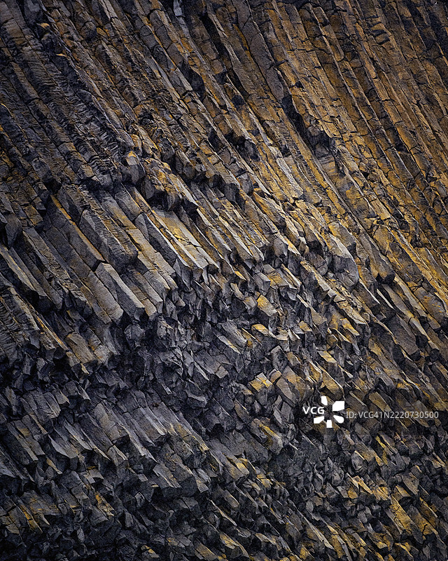 爱丁堡岩石上的火山岩玄武岩柱特写图片素材