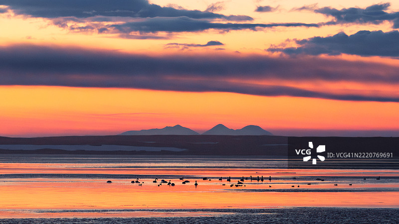 海面与橙色天空的美丽景色图片素材