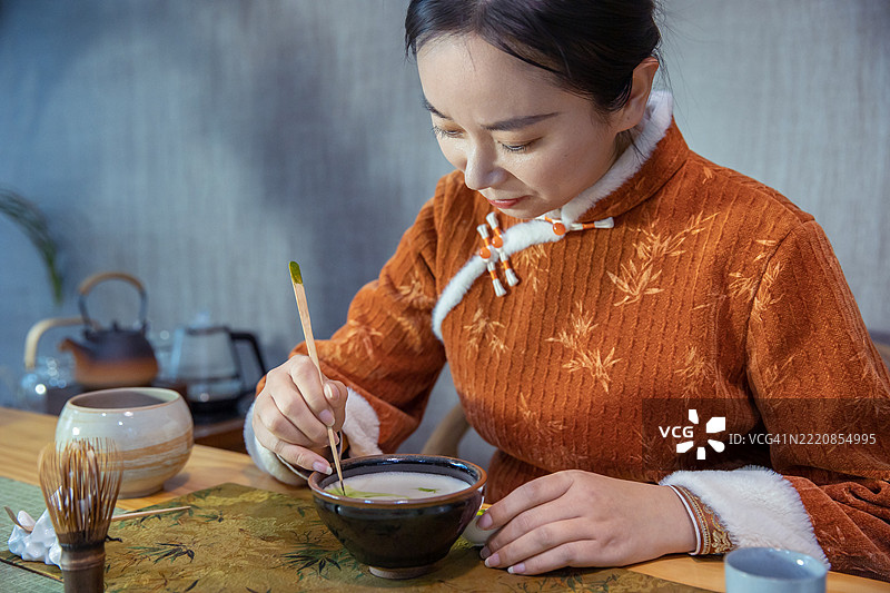 ‘点茶’: 宋代茶艺图片素材