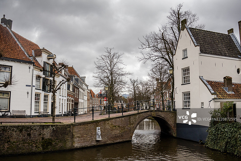 阿默斯福特老城区的运河图片素材