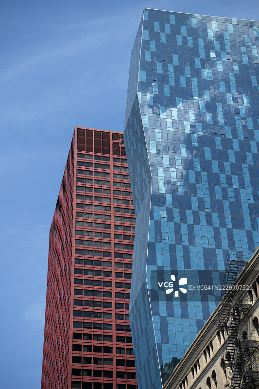 芝加哥市中心高层建筑的顶部部分图片素材