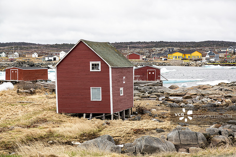 渔村中的复古风格建筑图片素材