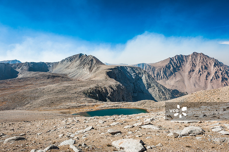 威廉森山的美丽景色，蓝天映衬下的群山， 美国图片素材