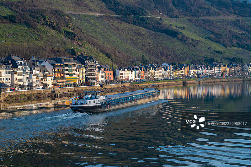 德国摩泽尔河上的科赫姆船游图片素材